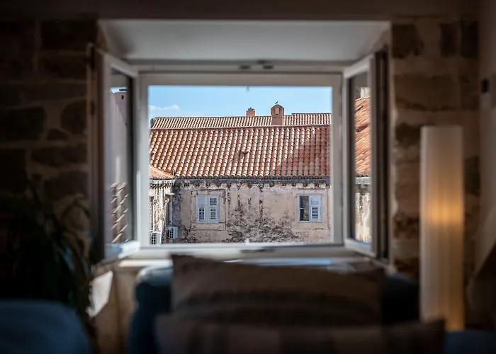 Your Cabin rentals Mirabilis, Stunning Superior , Dubrovnik Old Town
