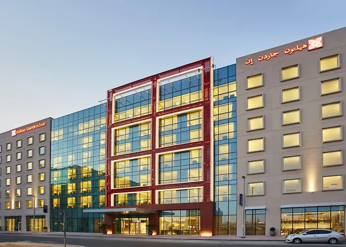 Hilton Garden Inn Dubai, Mall Avenue