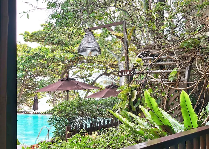 Birds&Bees Resort