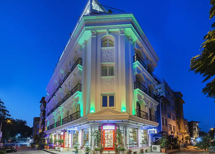 4 sterren hotel: The Magnaura Palace Hotel