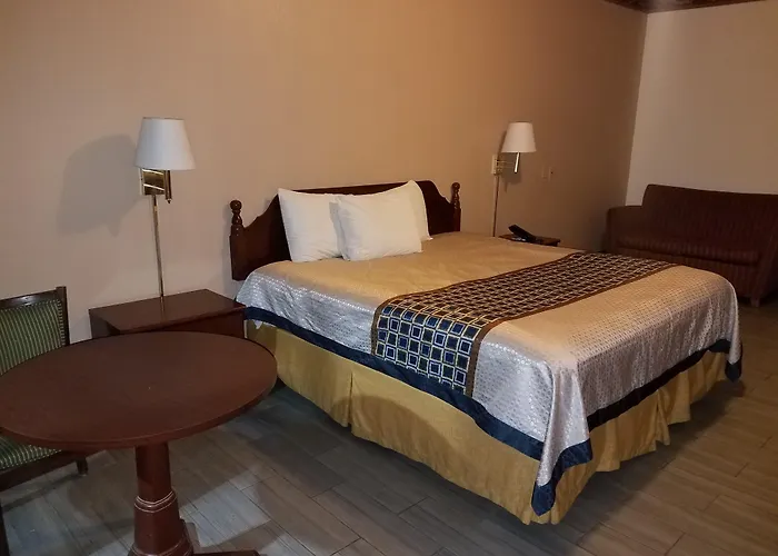 Cheap hotel: Texas Inn Downtown Mcallen