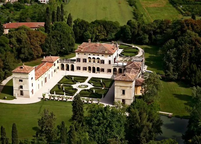 Hotel com pingue-pongue: Hotel Villa Giona