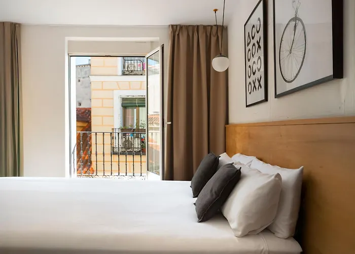 3 star hotel: Limehome Madrid Calle De La Madera - Digital Access