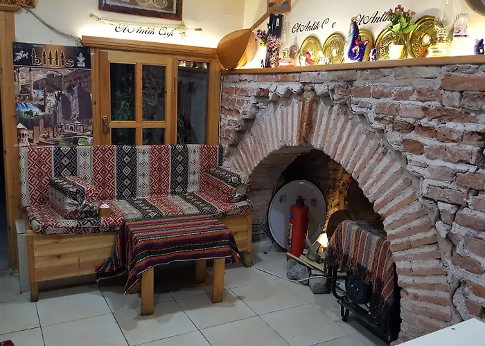 B&B: Otantik Hotel