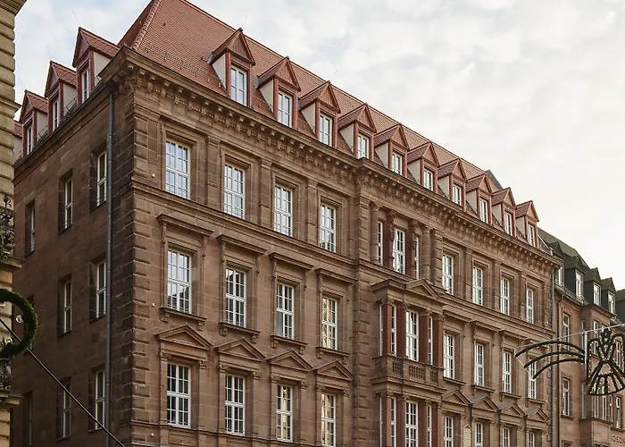 Luxury hotel only: Melter Hotel & Apartments - A Neighborhood Hotel