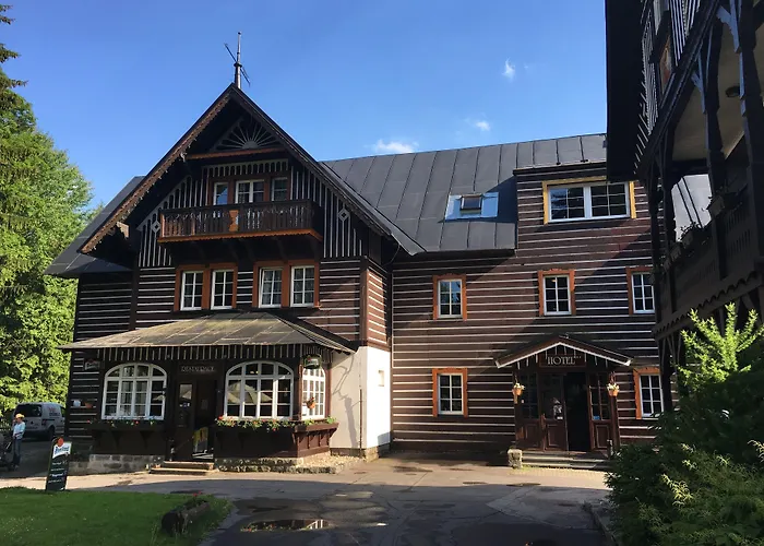 Hotel Am Tri Ruze
