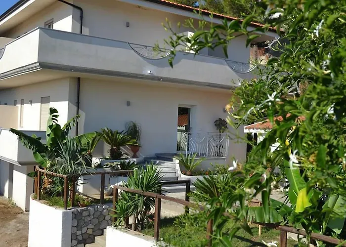 Mercurio Sul Mare - Fish Restaurant And Private Beach