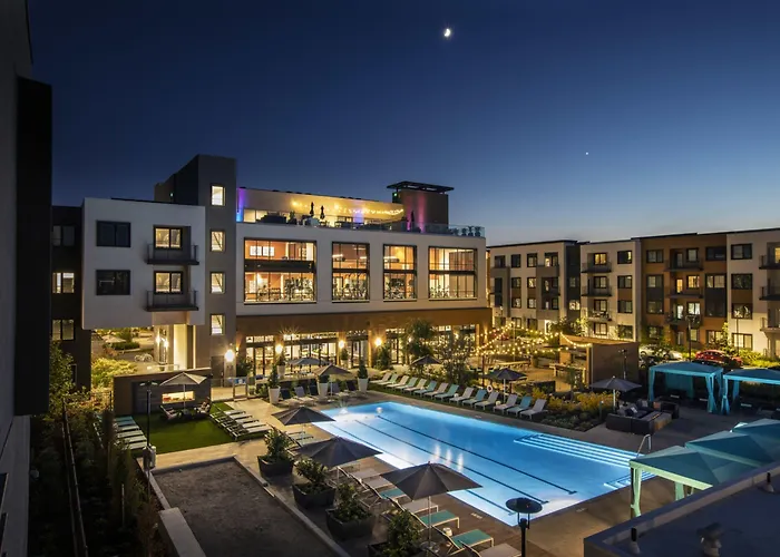 Hotel near College: Global Luxury Suites In Menlo Park