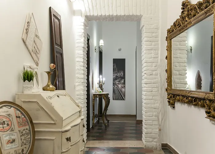 Resort: Maison Coquette