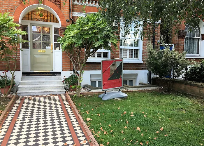 Guest house: Balham Lodge