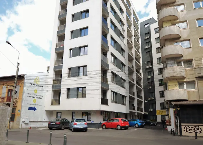  Uptown Residence Apartments
