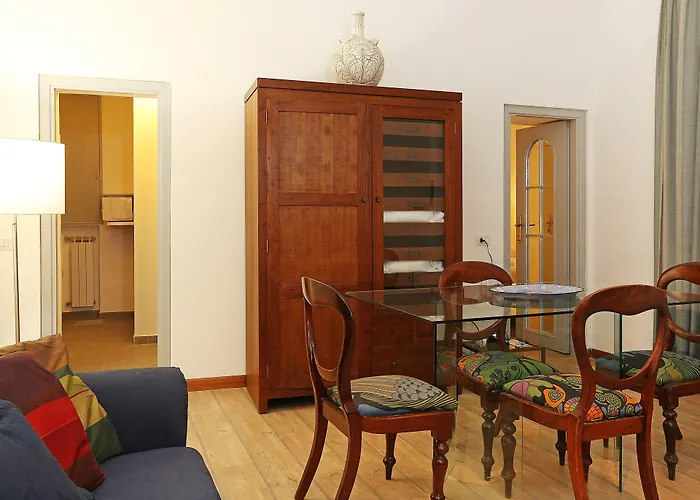 Cabine: Cortile Banchi Vecchi