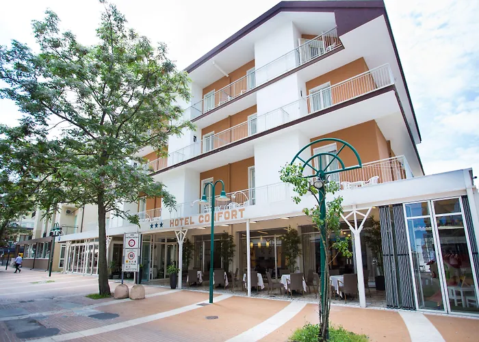 Hotel con piscina: Hotel Confort