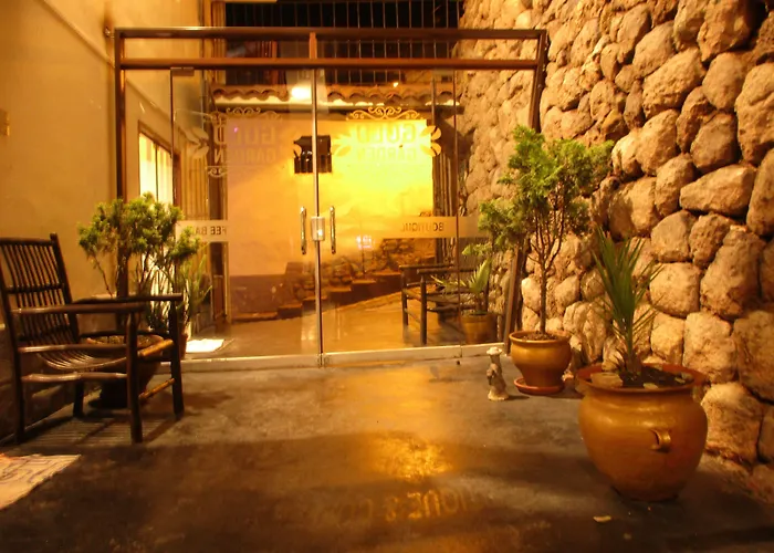 Boutique Gold Garden