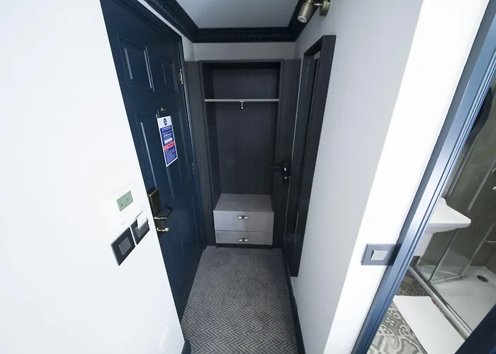 The Pack And Carriage London