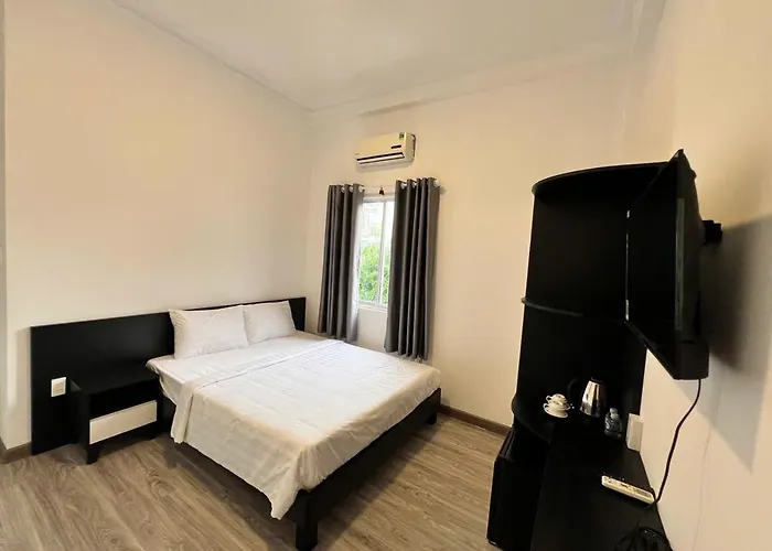 Resort: Spotlight Hotel