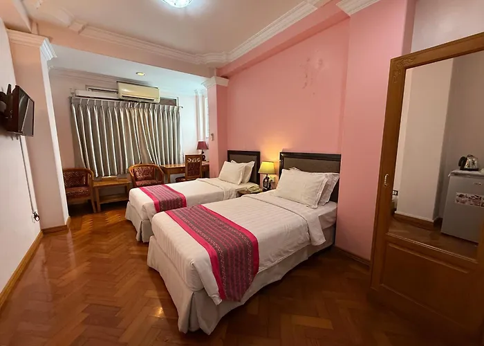 Grand Laurel Hotel