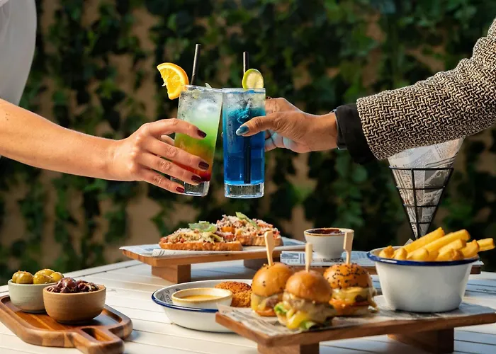 Haustierfreundliches Hotel: Holiday Inn & Suites - Dubai Festival City By Ihg