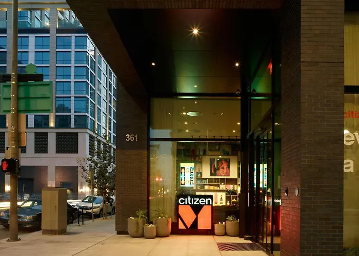 Central hotel: Citizenm Los Angeles Downtown