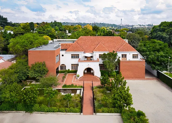 Luxury hotel only: Sanctuary Mandela