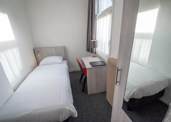 Hotel: Hotel Crown