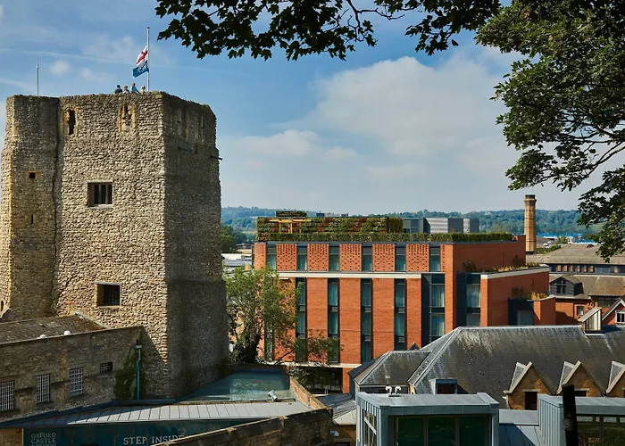 Courtyard By Marriott Oxford City Centre