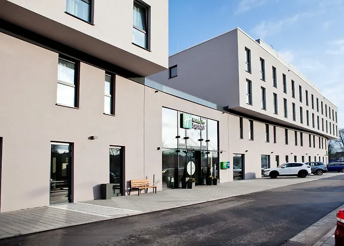 Holiday Inn Express - By Ihg