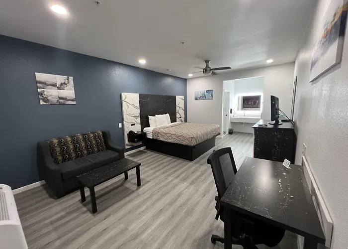 Cheap hotel: Grand Villa Inn Galleria