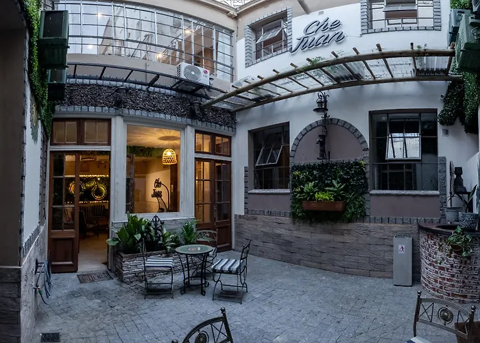 Che Juan Hostel Ba