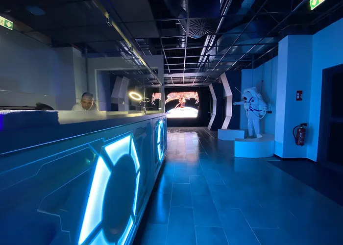 Hotel dichtbij College: Space Night Capsule Hostel