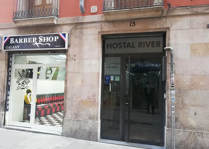 Hostal River