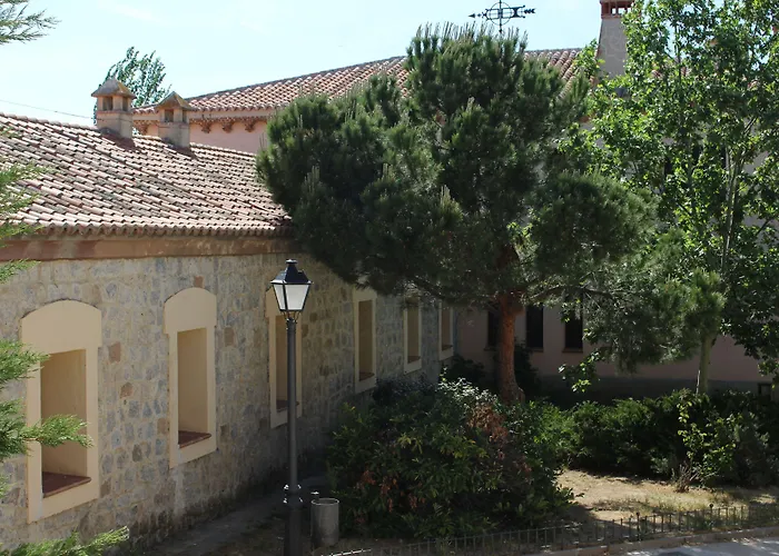 Hotel con piscina: Vettonia