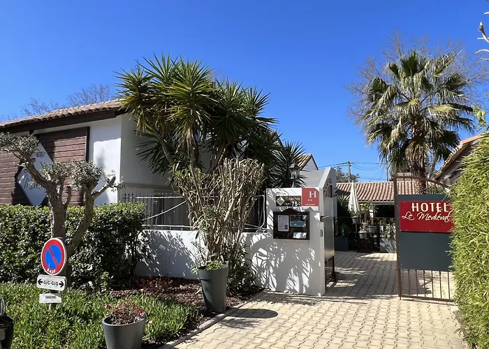 Animaux admis Boutique Le Medieval - Parking- Accueil Vélo