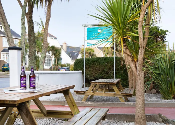 Beach hotel: Oasis House