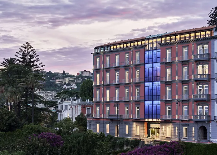 De Bonart , Curio Collection By Hilton
