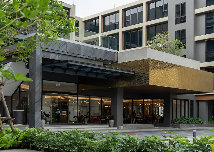 Centara Life Hotel Bangkok Phra Nakhon