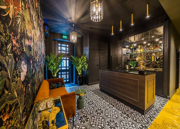 Hotel barato: Leo Boutique Rooms - Adults Only
