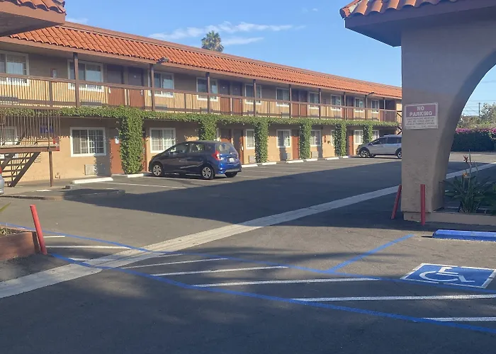 Romantic hotel: Anaheim Astoria Inn & Suites