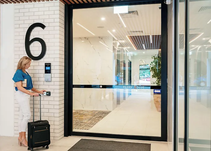 Hotel with view: Rambla At Perry House