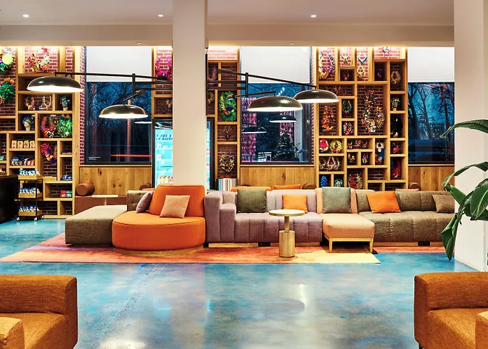 Hotels With Four Stars Radio