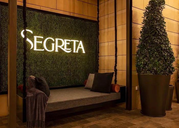 5 star hotel: The St. Regis Amman