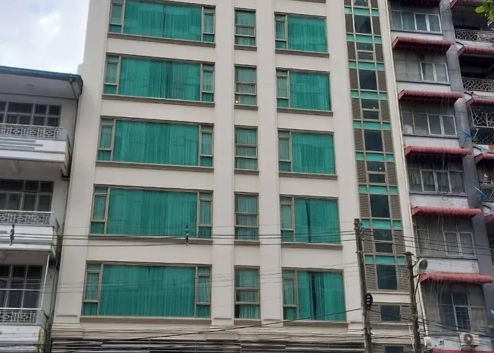 3 star hotel: Hotel Grand Galaxy