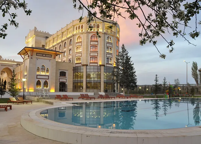 Hotel nahe College: Connect Thermal Hotel