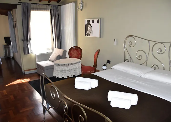 Albergo centrale: The Black Sheep B&B