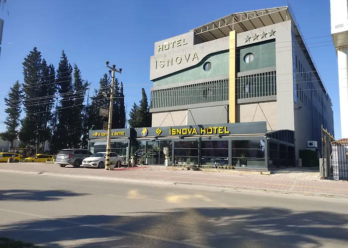 Resort: Isnova Hotel Airport