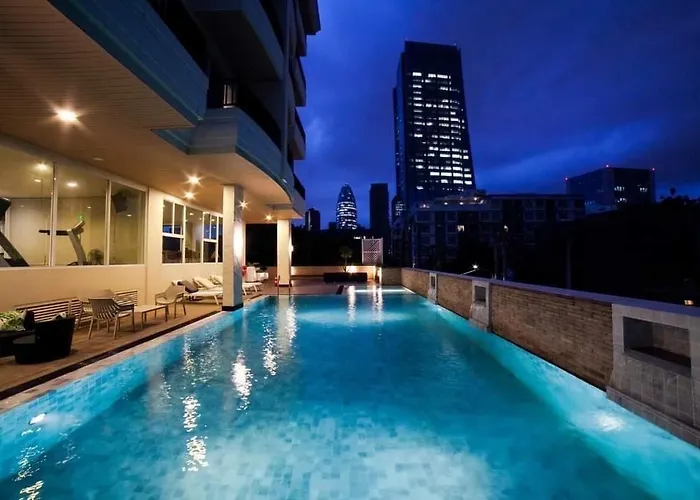 Spa Hotels Resorts Bangkok Patio Bts Sanam Pao