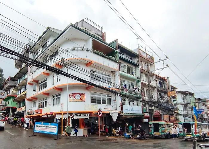 Сity center hotels Reddoorz Near Baguio Night Market