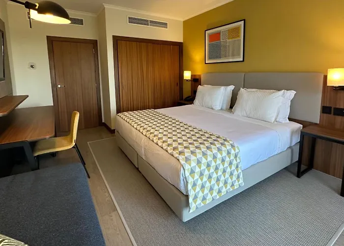 Hotel Ping Pong: Holiday Inn Algarve Albufeira By Ihg