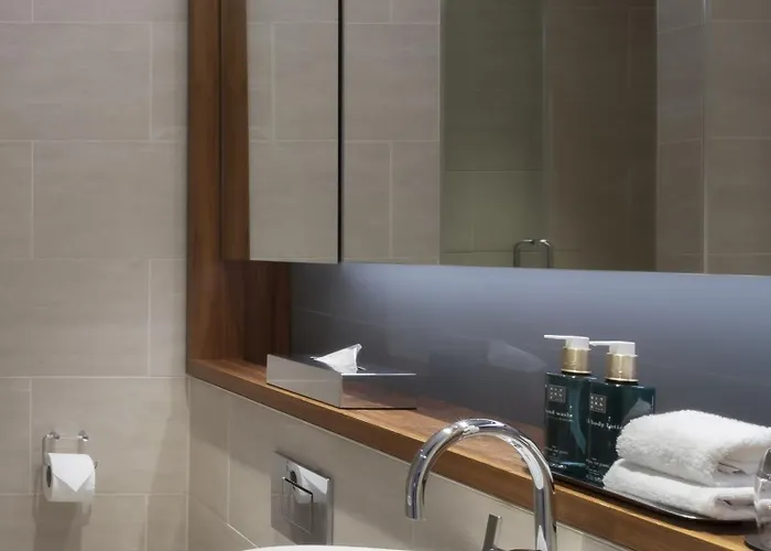 Pet Friendly hotel: Clayton Hotel London Wall