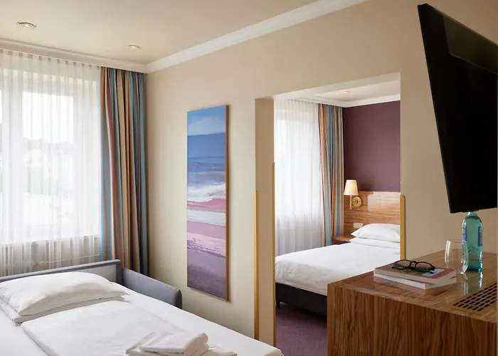 Hotel nahe College: Best Western Raphael Hotel Altona